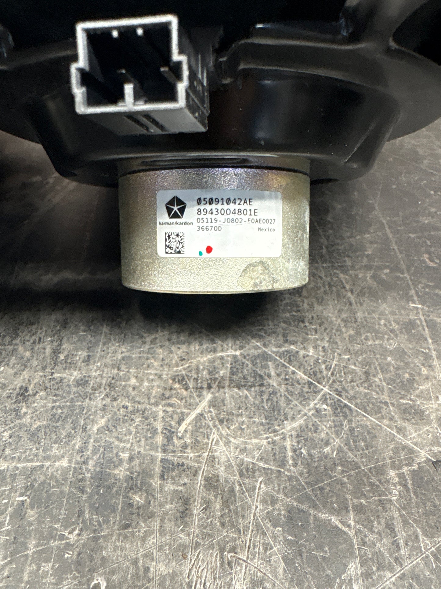 Harman Kardon Speaker Pair with Plugs and Mounting Brackets