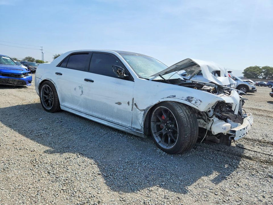 2013 Chrysler 300 SRT8 auction photo 4