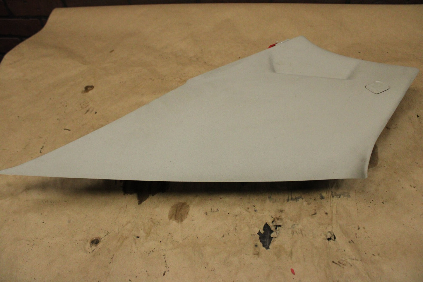2005-2010 Chrysler 300 Passenger RH Side C Pillar Molding 0UM44BD1AD OEM Beige