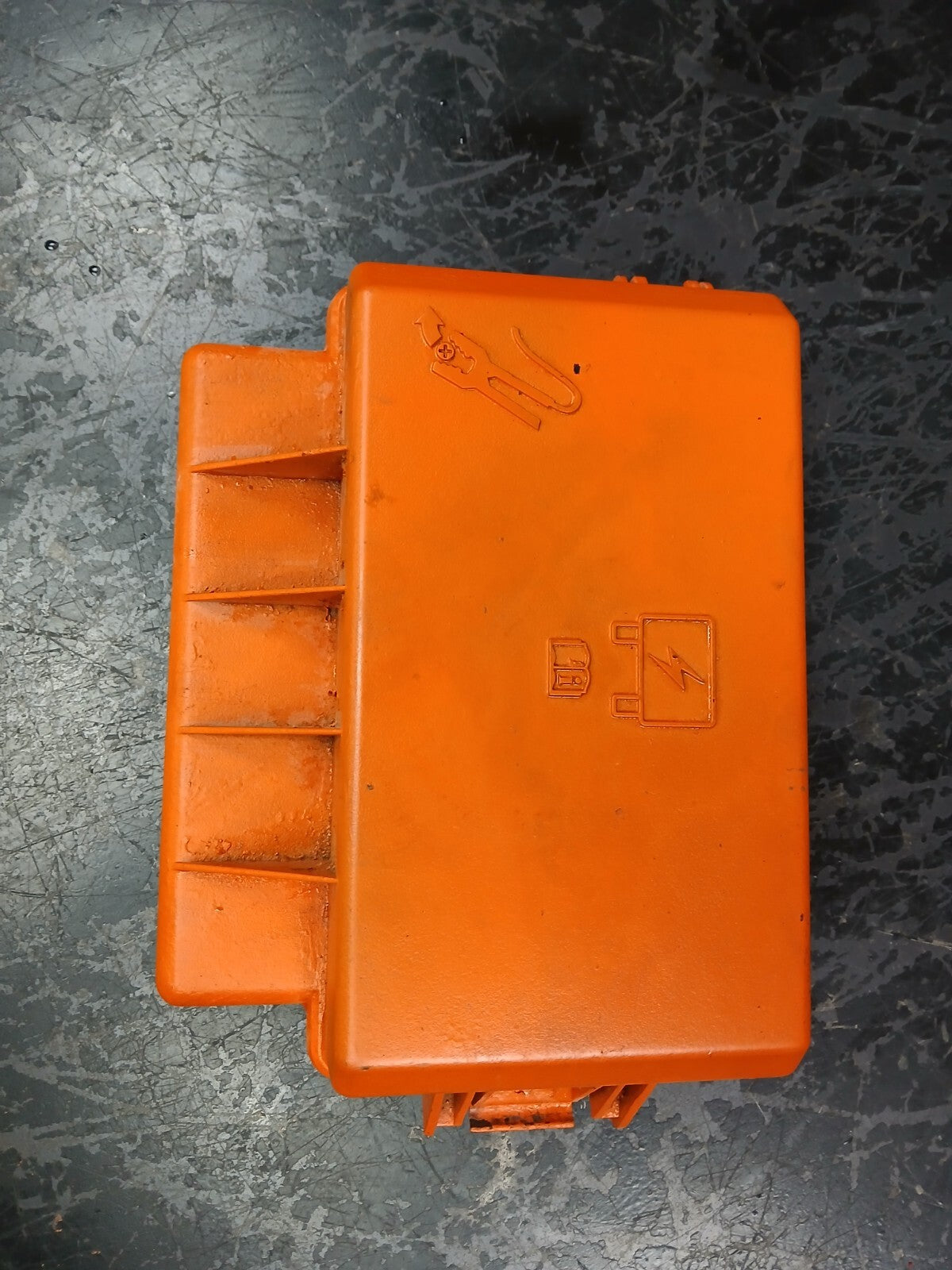 2006-2007 Dodge Charger SRT-8 Hood Fuse Box Lid Cover Orange 16238ac