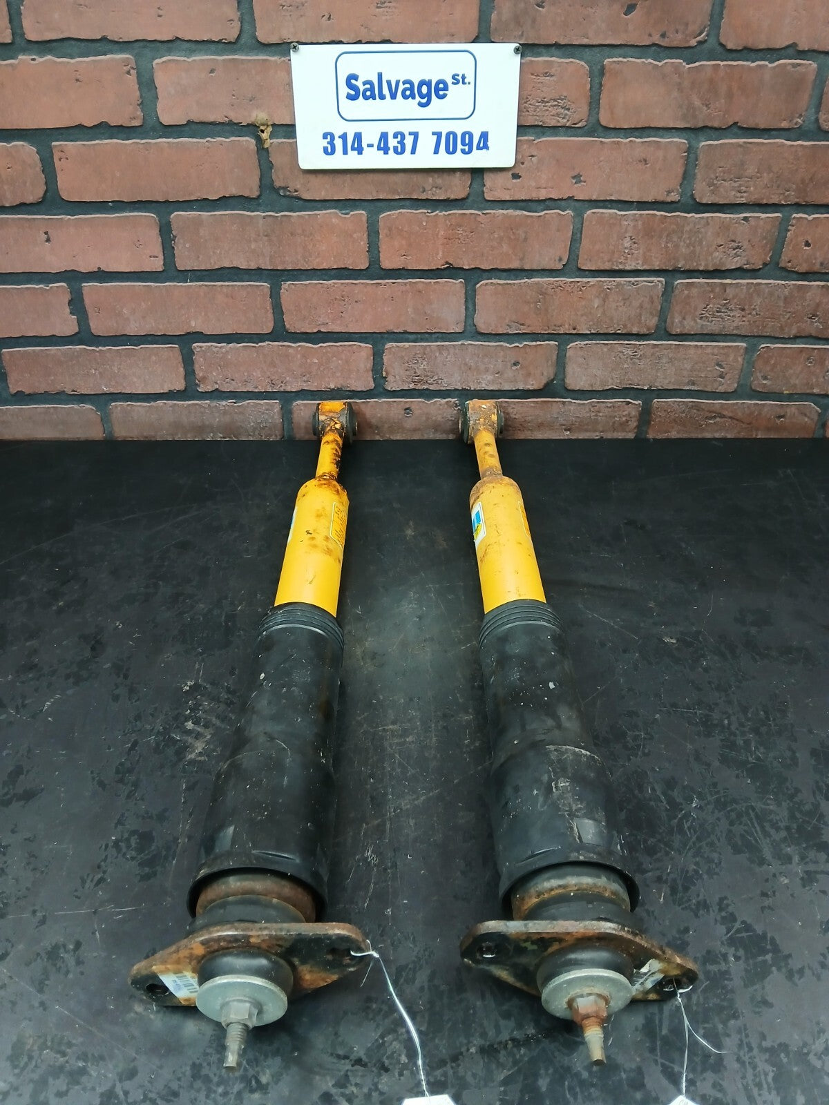 2008 Dodge Challenger Rear Suspension Shock Absorber Strut Set 05039355ad