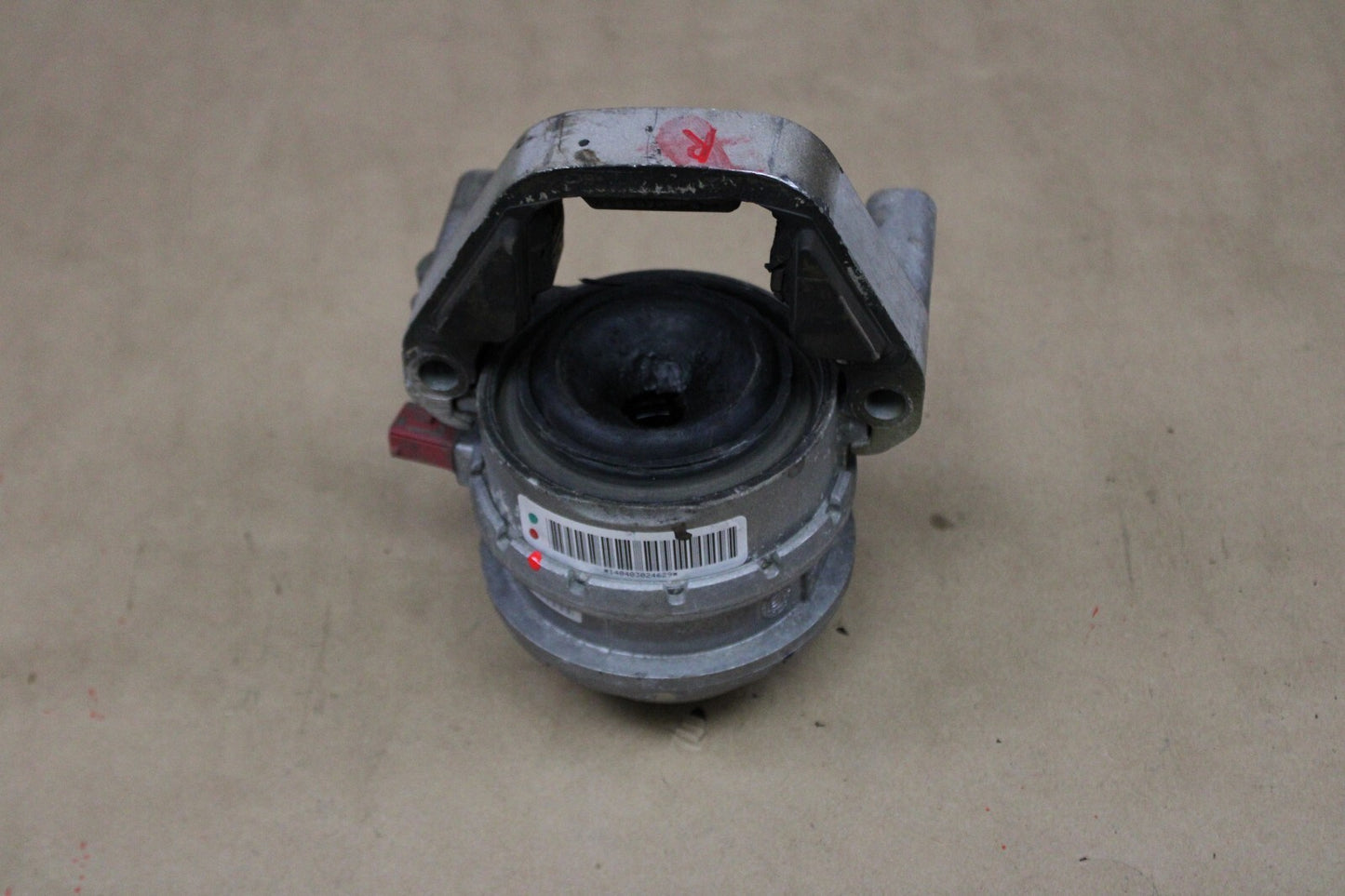 BAD 2013-2018 Audi S7 4.0L Passenger RH Side Engine Mount w/ Sensor 4H0 799 256T