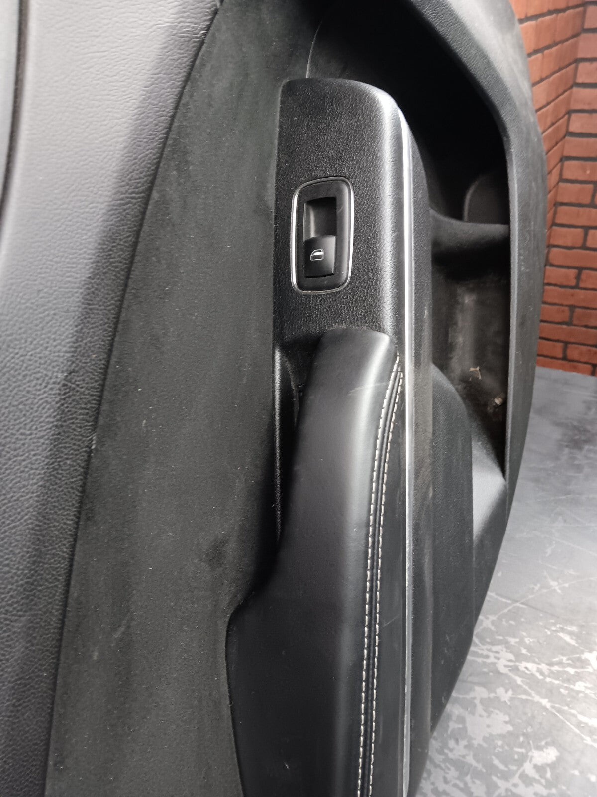 2012-2014 Chrysler 300 SRT8 Rear Interior Driver LH Side Door Panel 1VQ571X9AD