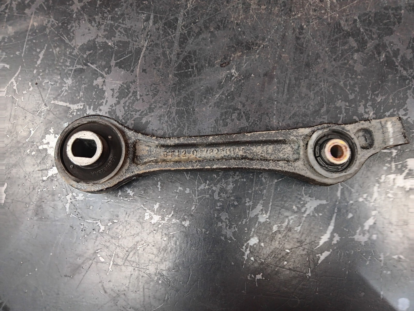 2005-2010 Challenger/Charger/300/Magnum Front Lower Control Arm 04782561ae