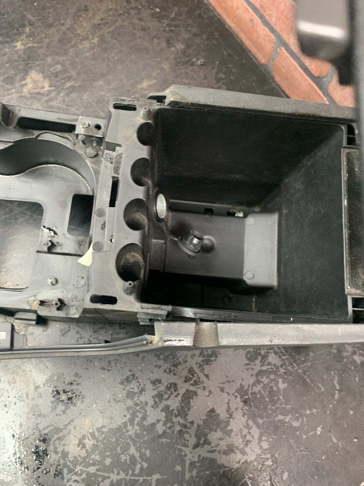 2008-2014 Dodge Challenger Floor Center Console Assembly w/ Armrest OEM
