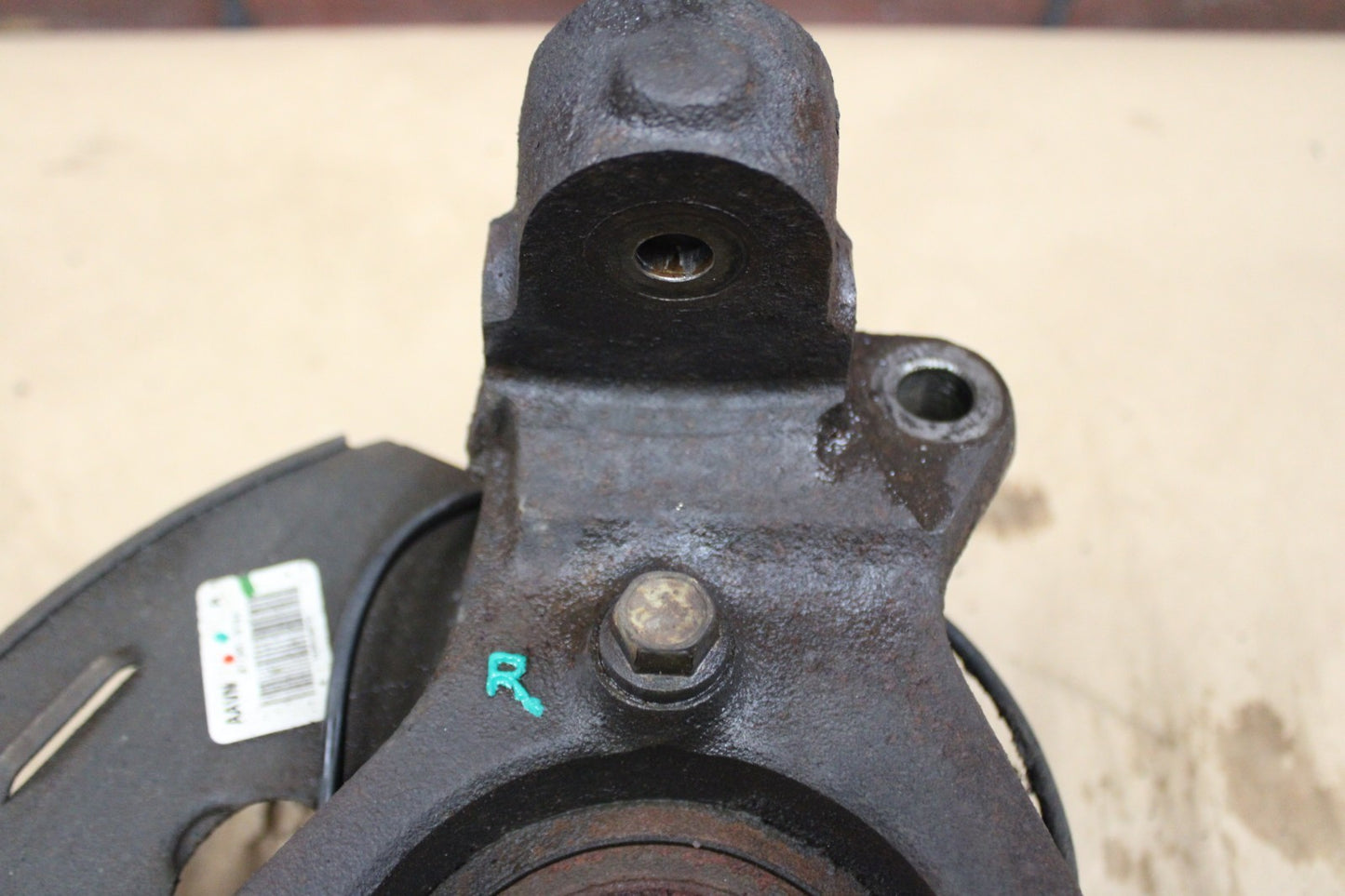 2007-2014 Cadillac Escalade OEM Front Passenger RH Side Spindle Knuckle Assembly