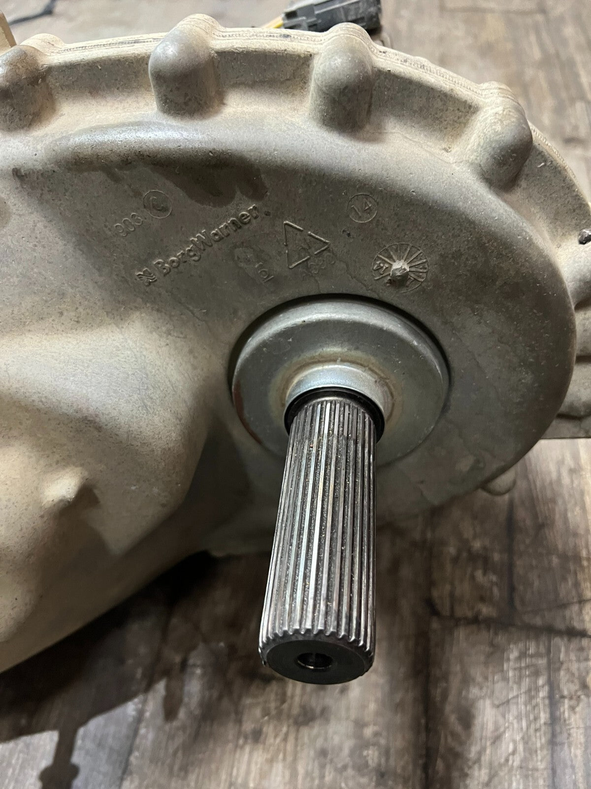 2014-2018 DODGE RAM 1500 4X4 TRANSMISSION GEARBOX TRANSFER CASE CARRIER OEM