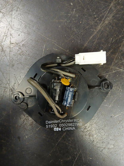 2005 Dodge Neon Sound Audio Dash Single Speaker 05029827ab