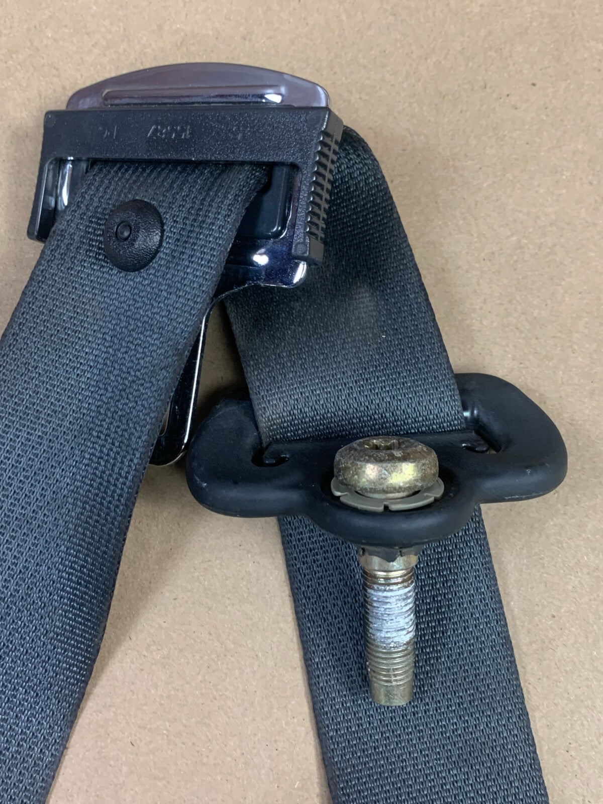2005-2010 Chrysler 300 Rear Right/Left Seat Belt Retractor OEM 0UX54XDVAG