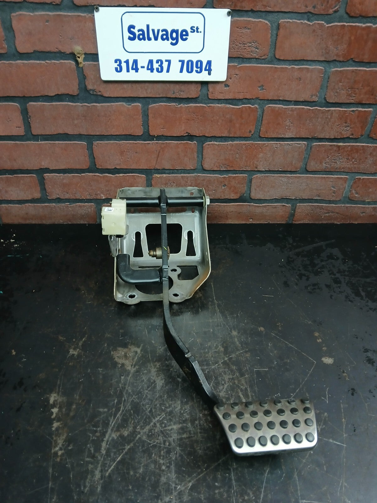 2008-2014 Dodge Challenger SRT Brake Stop Pedal Assembly