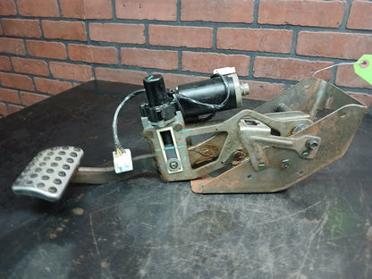 2005-2010 Jeep Grand Cherokee Commander Brake Stop Pedal w/ Bracket 52089242ag