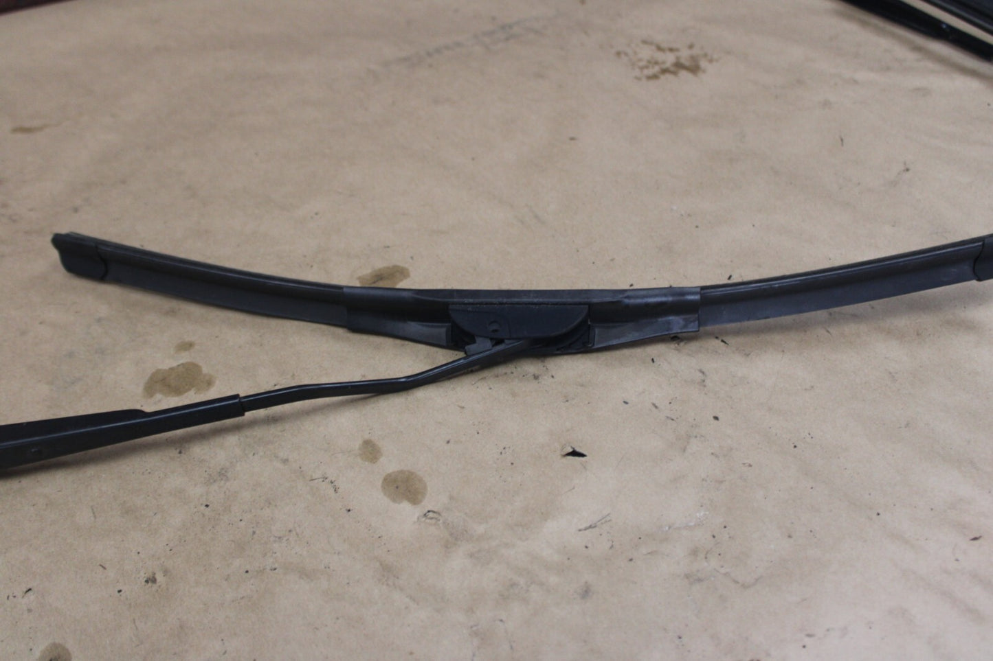 05-10 Jeep Grand Cherokee Front Windshield LH RH Wiper Arm Set Pair Left Right