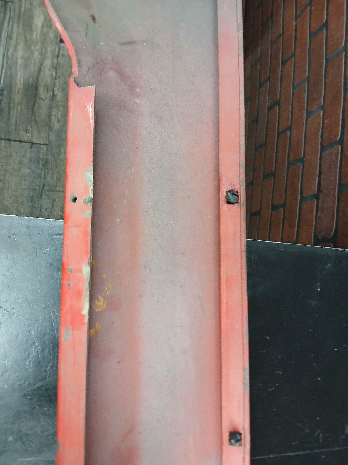 2007 Dodge Charger Passenger RH Side Skirt Rocker Panel Molding Red