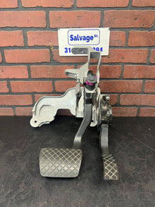 12-17 AUDI A8 A7 S7 BRAKE PEDAL W/PEDAL # 4G1 723 117 OEM