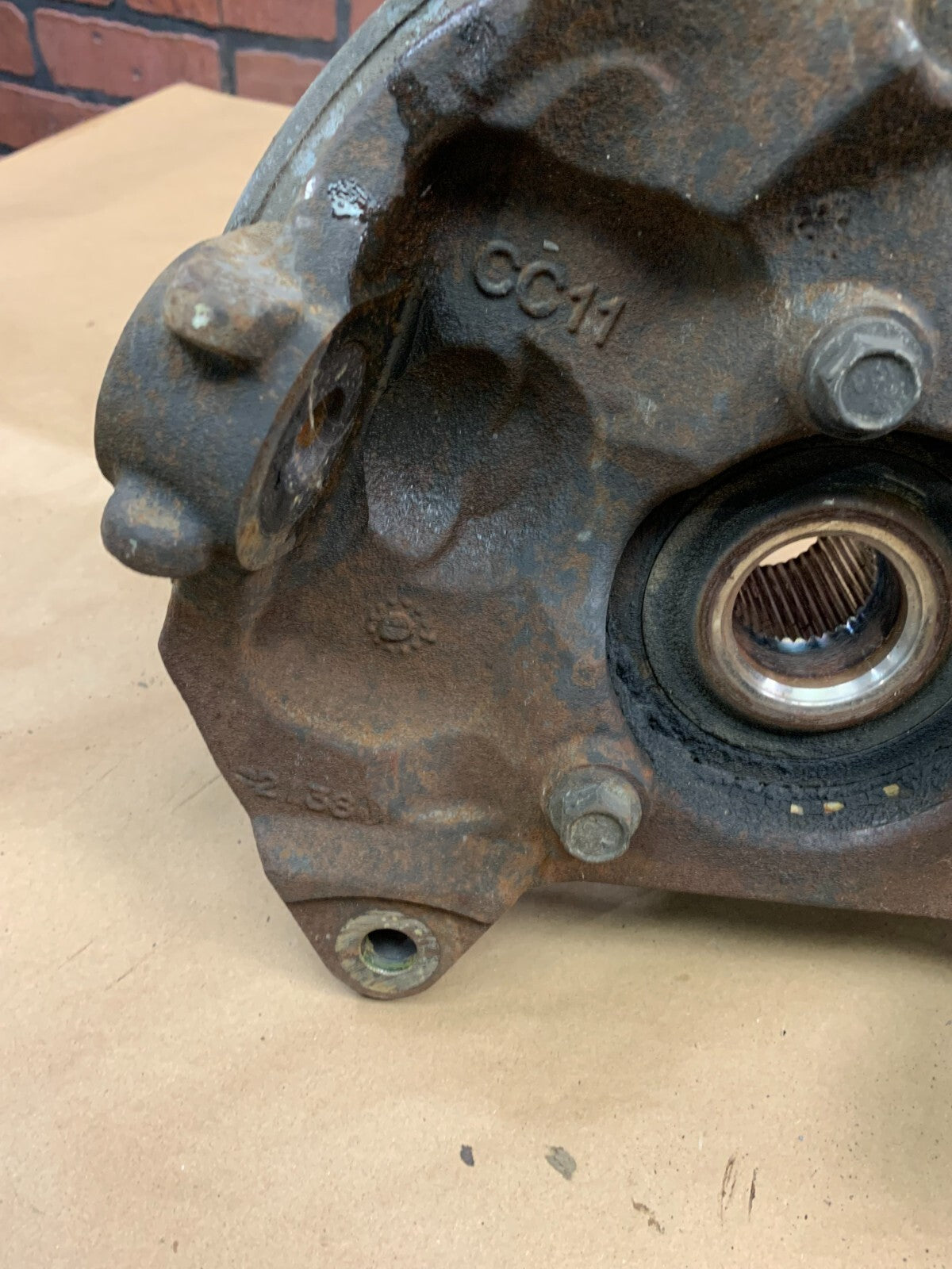 2007-2014 GM Tahoe Suburban 1500 Front Passenger RH Spindle Knuckle Hub Assembly