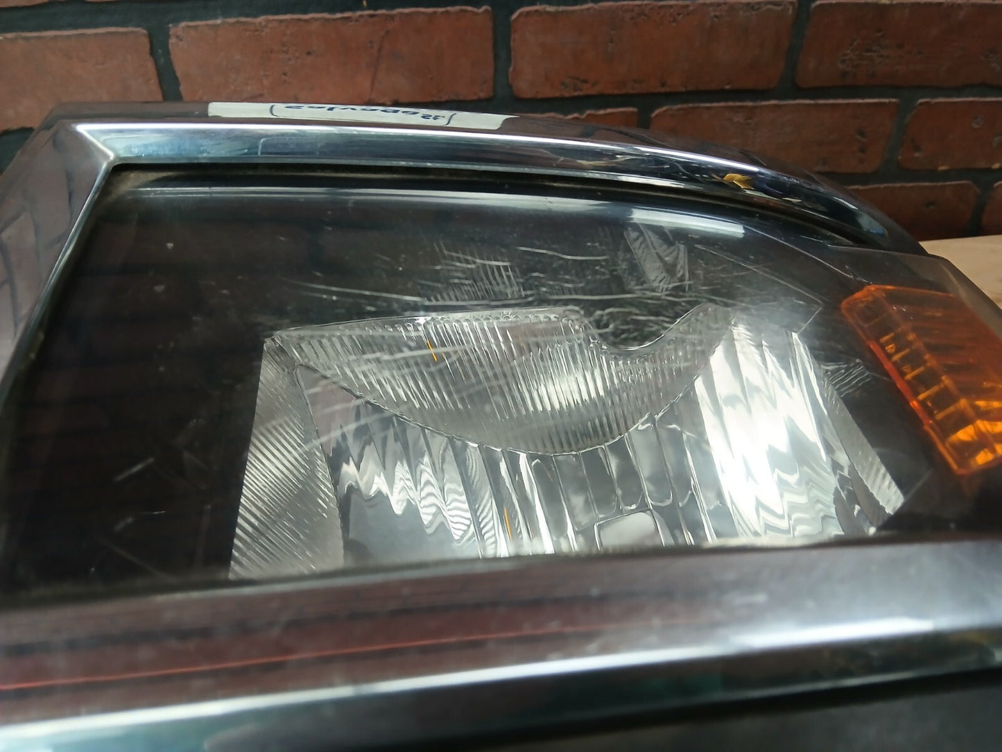 2014-2015 CHEVROLET SILVERADO 1500 DRIVER LH SIDE HEADLIGHT LAMP OEM 23172782