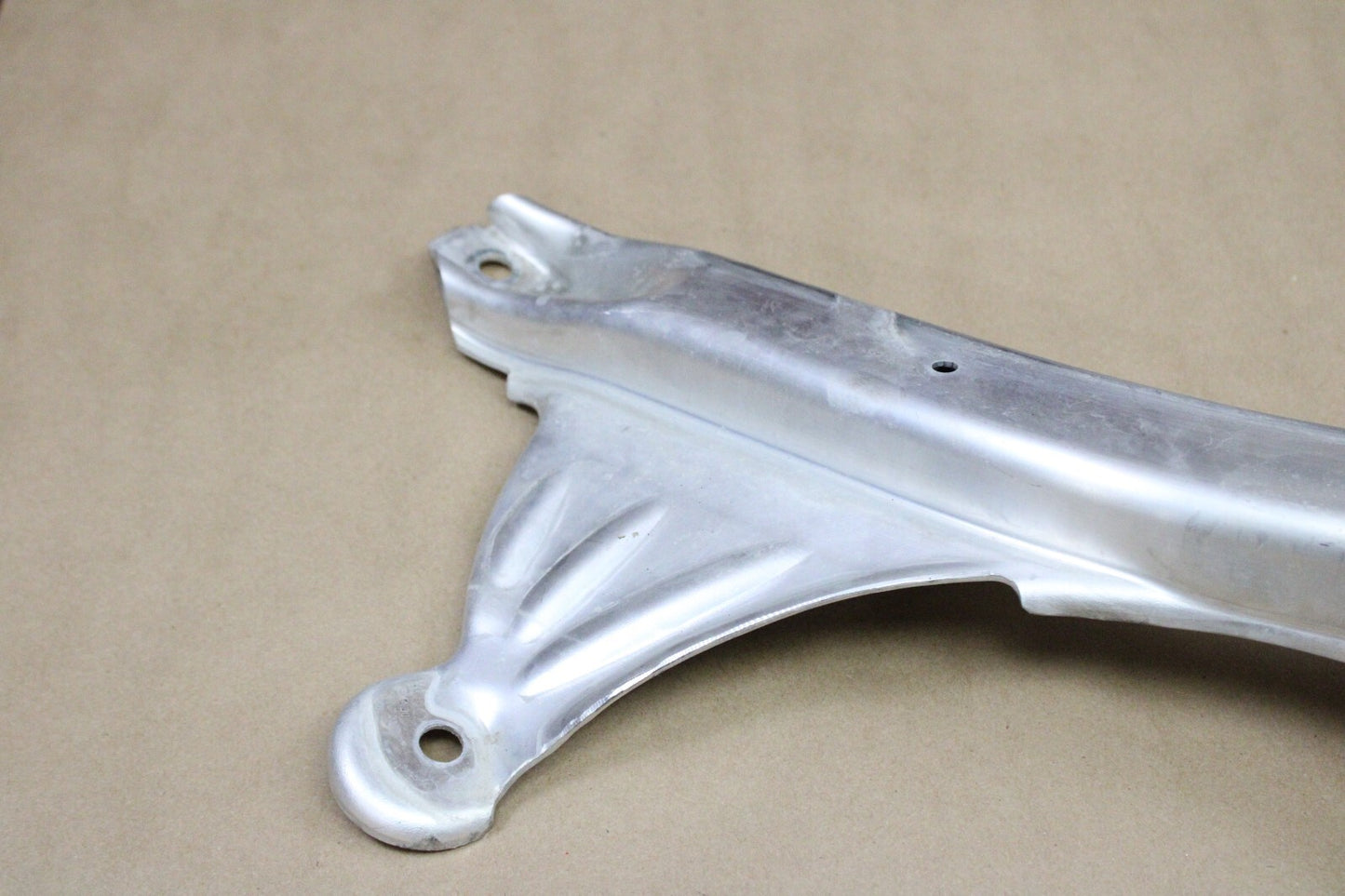 12-18 AUDI A6/A7/RS7/S6/S7 FRONT STRUT CROSS BAR BRACE REINFORCEMENT BRACKET OEM
