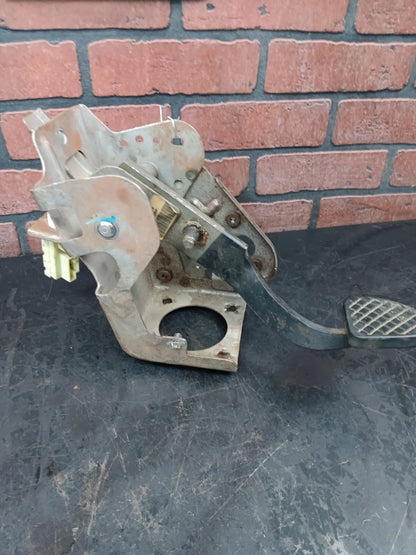 2008-2014 Dodge Challenger SRT Manual Transmission Brake Stop Pedal Assembly OEM