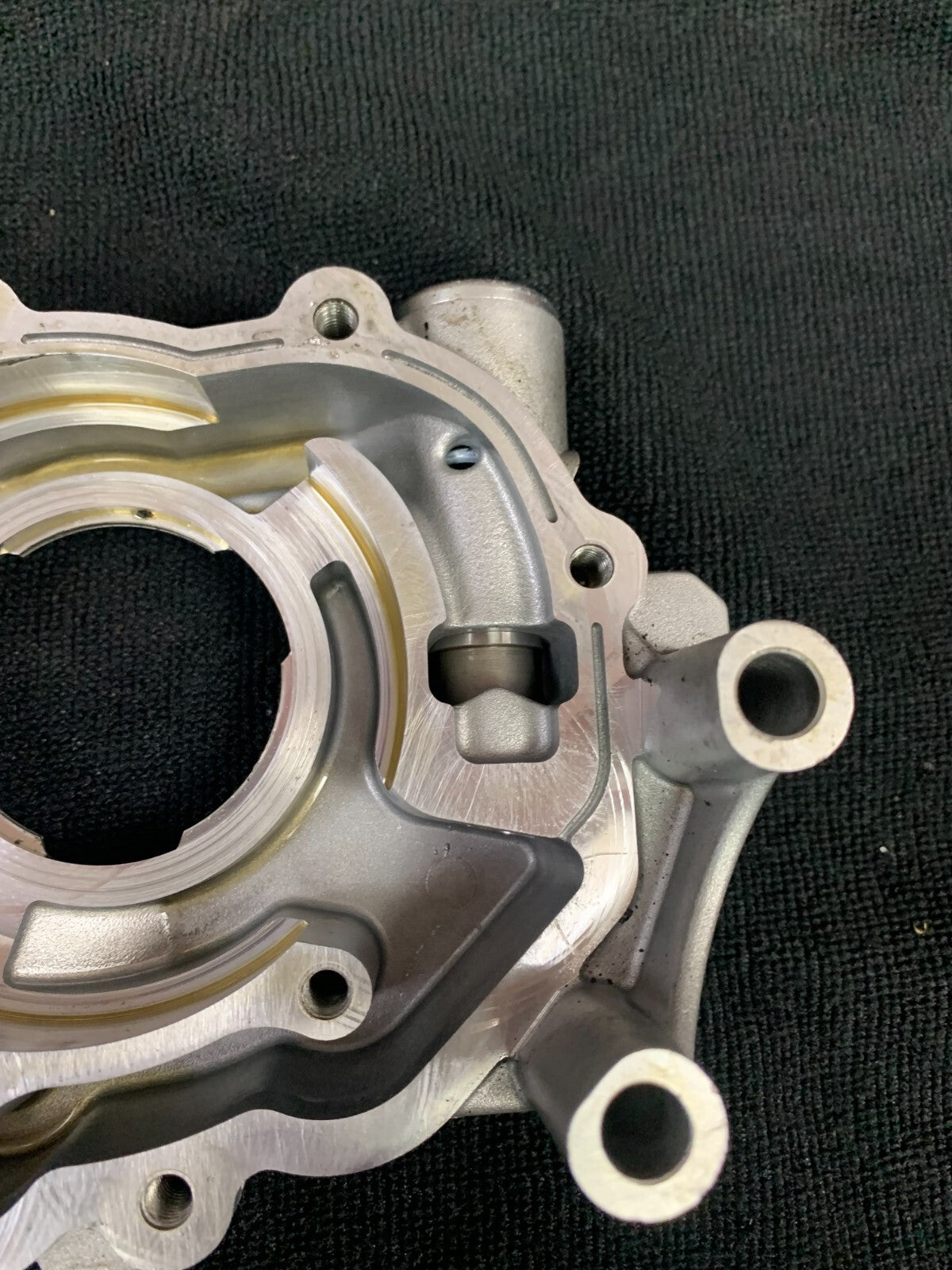 2011-2013 Dodge Charger Scat Pack 392 6.4l Genuine OEM Oil Pump 5038398AE