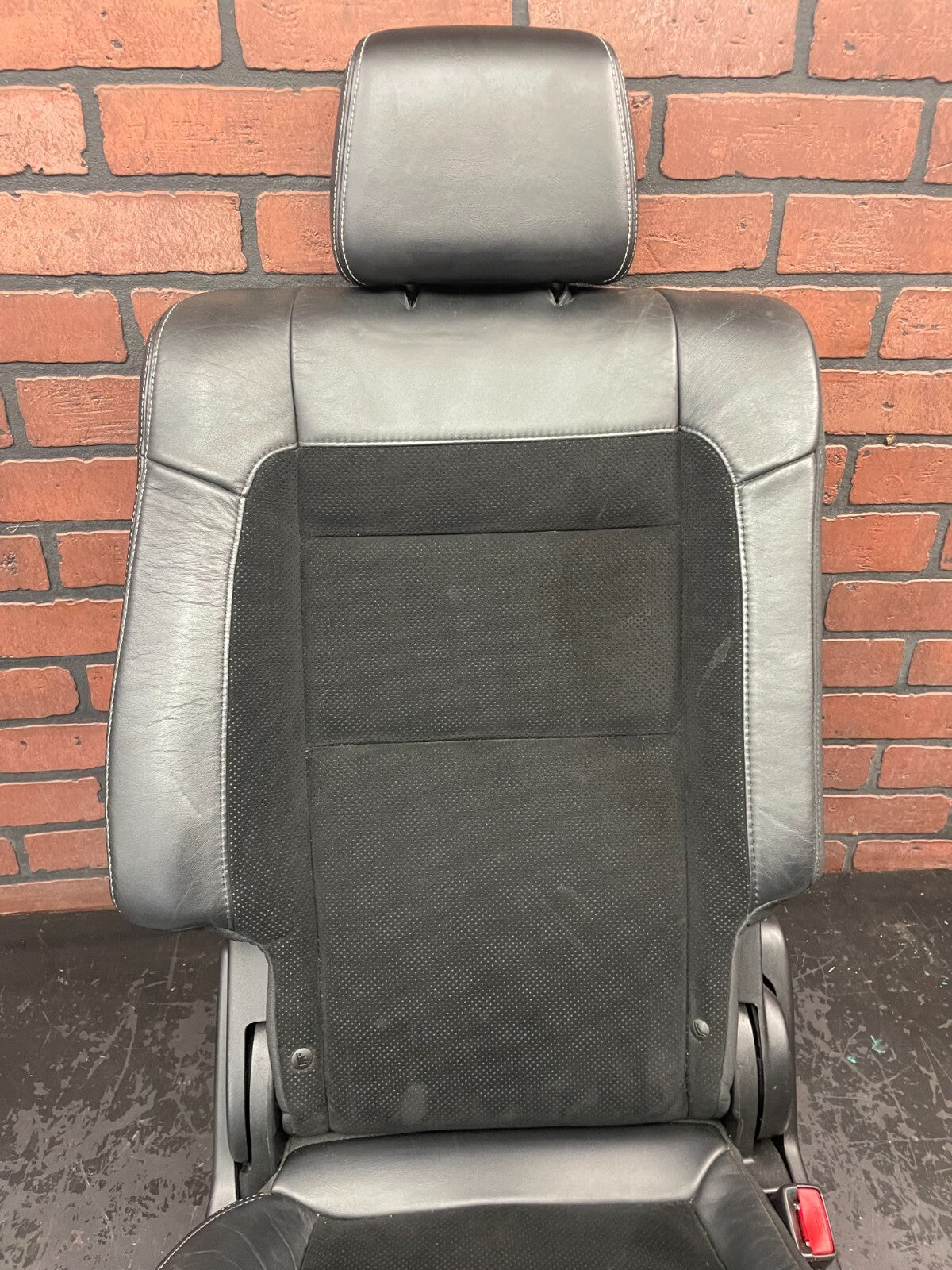 2011-2013 Jeep Grand Cherokee SRT8 Right Rear Seat Assembly Heated Black Suede