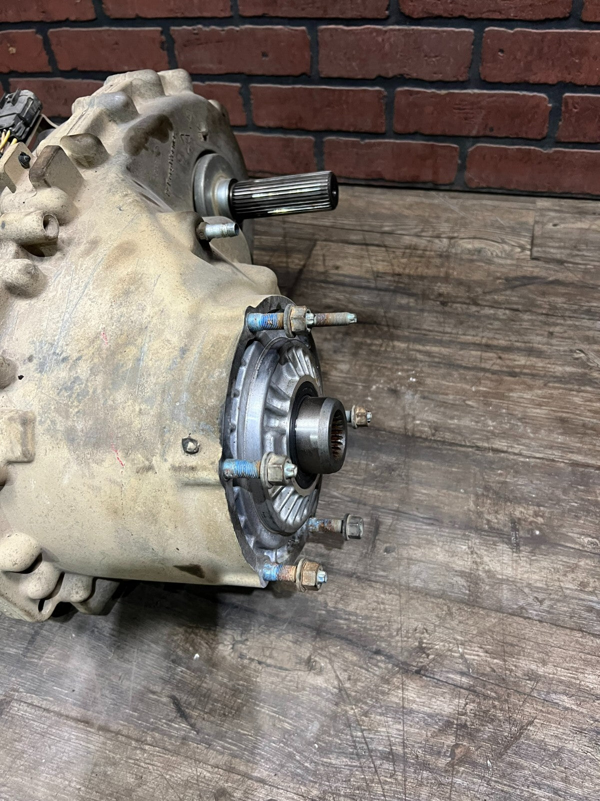 2014-2018 DODGE RAM 1500 4X4 TRANSMISSION GEARBOX TRANSFER CASE CARRIER OEM