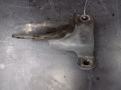 2015-2019 Ram 1500 Driver LH Side 3.0L EcoDiesel Engine Mount Bracket 68213117ab