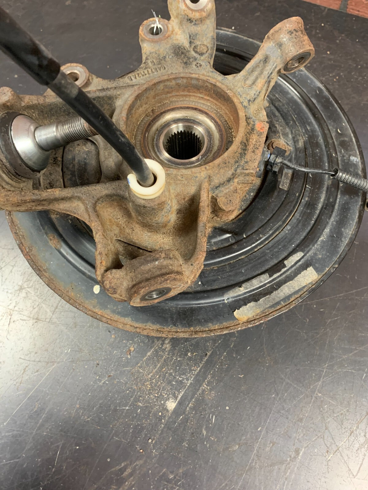 12-15 Jeep Grand Cherokee SRT Rear Passenger RH Side Spindle Knuckle 04877112ab