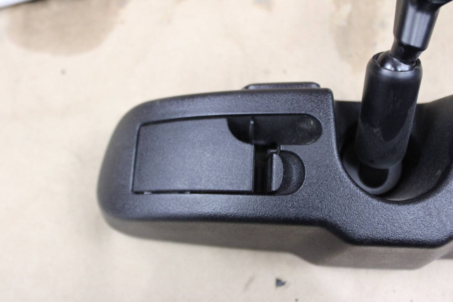 11-14 Dodge Challenger SRT8 OEM Interior Rear View Mirror Auto Dim 68088624AA