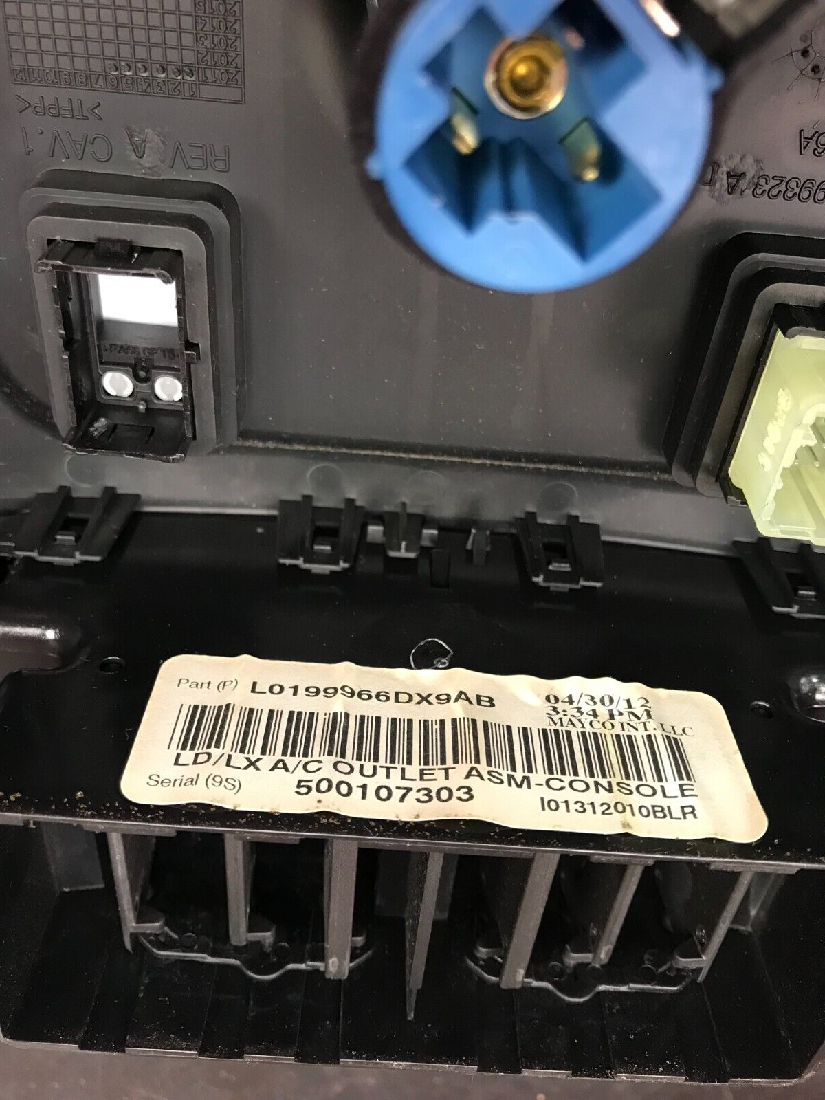 2012-2014 Chrysler 300 Rear Center Console Panel w/ Vents & Heated Seat Switch