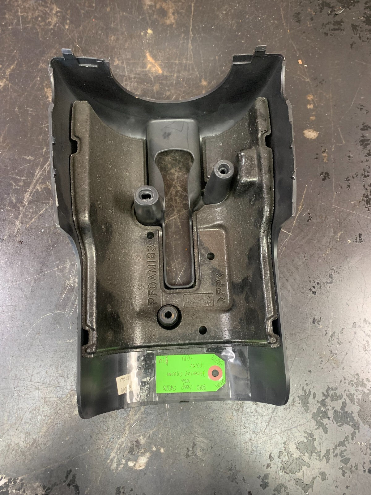 07-10 JEEP GRAND CHEROKEE SRT8 STEERING COLUMN SHROUD