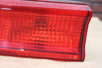 2008-2014 Dodge Challenger SRT8 Driver LH Left Side Tail Light Taillight OEM