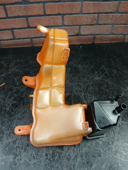 2006 Dodge Charger SRT8 Coolant & Power Steering Fluid Reservoir Tank Bottle