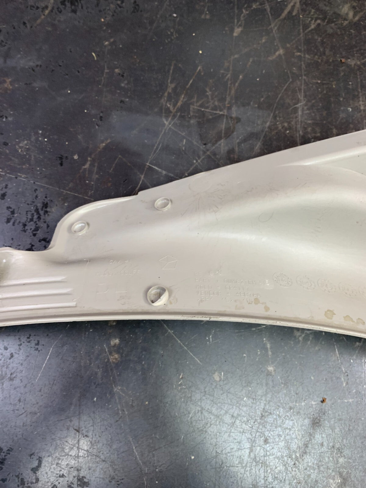 2006-2010 Charger Magnum 300 Passenger RH Side Scuff Plate Sill 0UM62BD1AE
