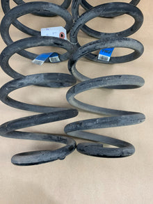 2007-2014 Chevy Tahoe Suburban 25783732 Genuine GM Parts Rear Coil Spring SET