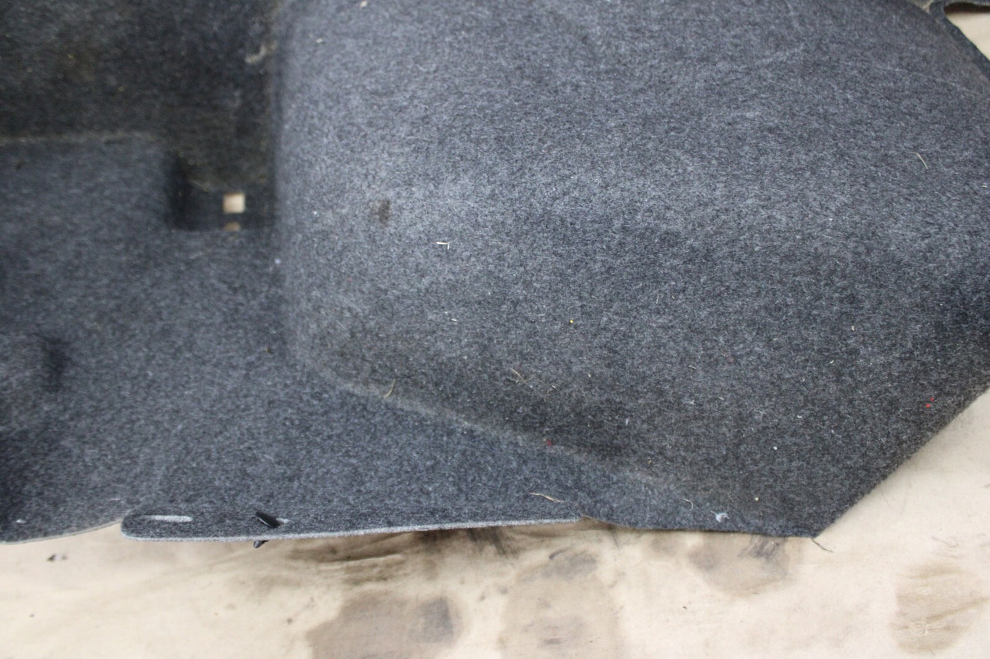 2005-2010 CHRYSLER 300 REAR PASSENGER RH QUARTER TRUNK CARPET TRIM COVER PANEL