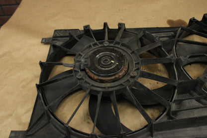 2007-2008 Dodge Caliber SRT4 Radiator Cooling Fan Assembly Shroud Motor 24041245
