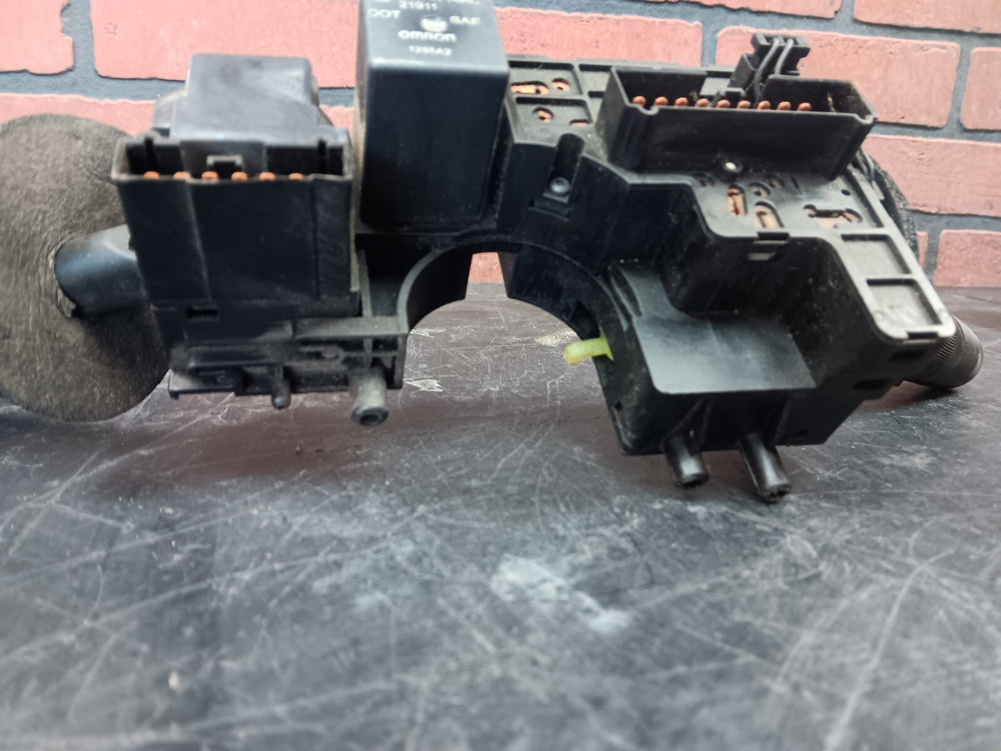 2003-2006 Dodge Viper SRT-10 Turn Signal and Wiper Combination Switch 04671594af