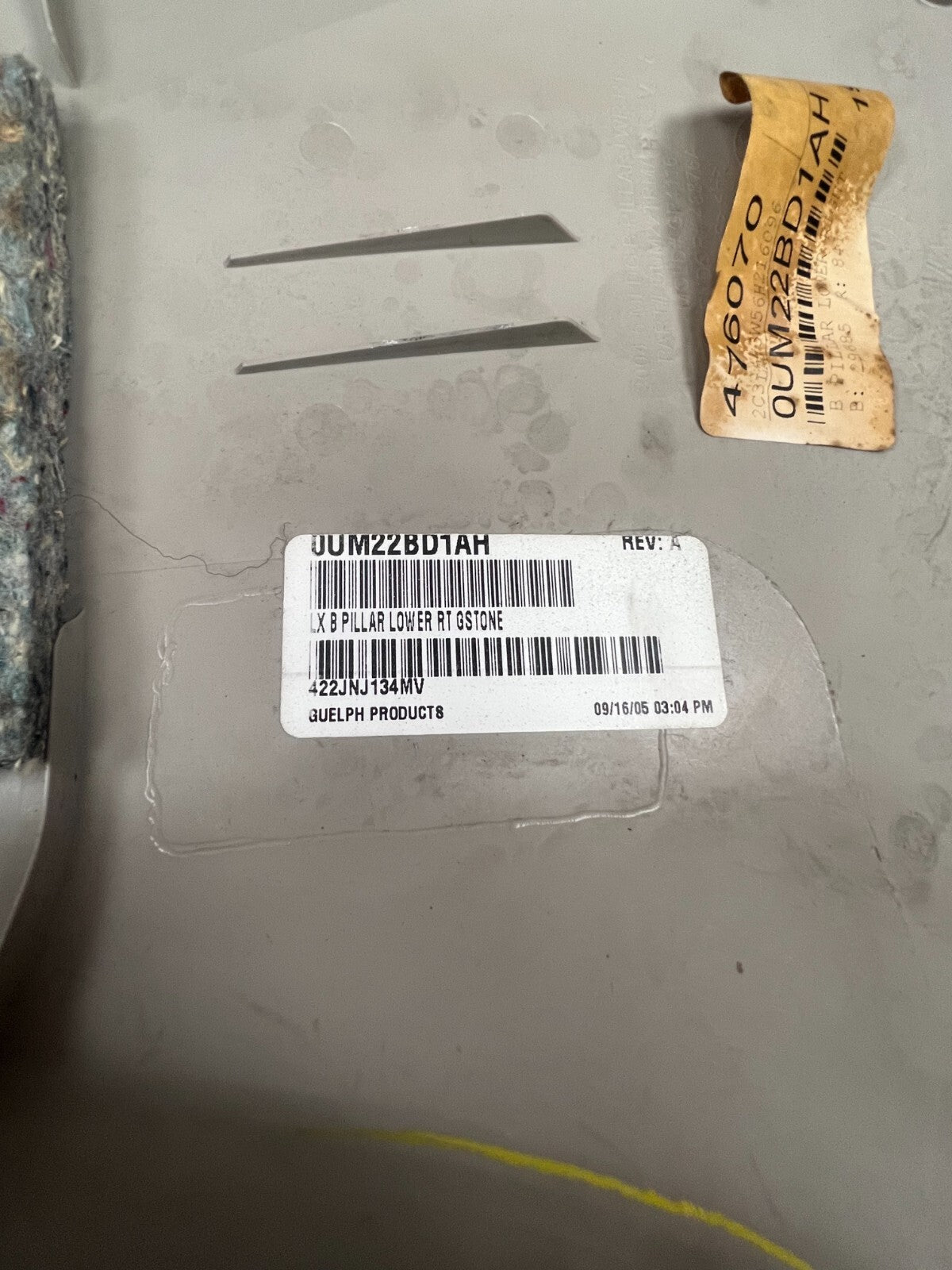 2006-2007 CHRYSLER 300 RIGHT SIDE B PILLAR LOWER TRIM SLATE GREY OEM OUM22BD1AH