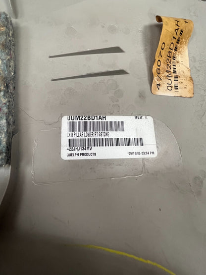 2006-2007 CHRYSLER 300 RIGHT SIDE B PILLAR LOWER TRIM SLATE GREY OEM OUM22BD1AH