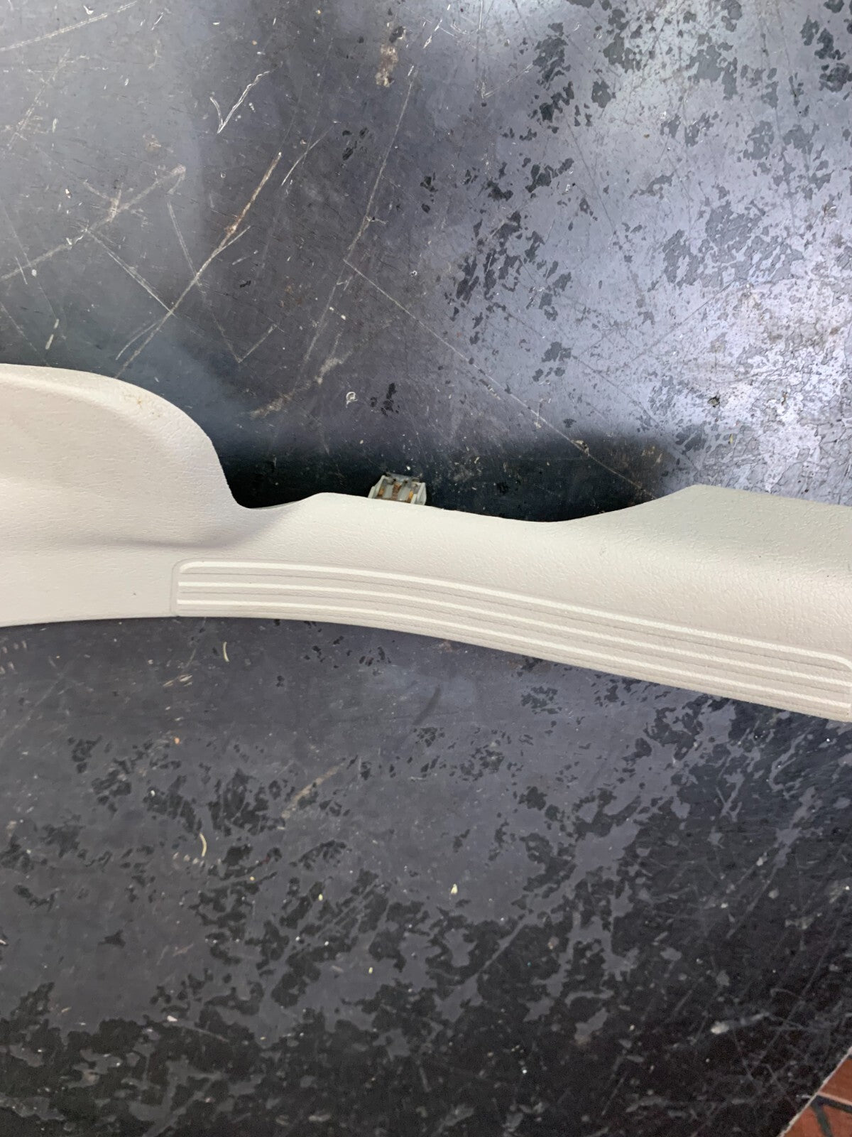 2006-2010 Charger Magnum 300 Passenger RH Side Scuff Plate Sill 0UM62BD1AE