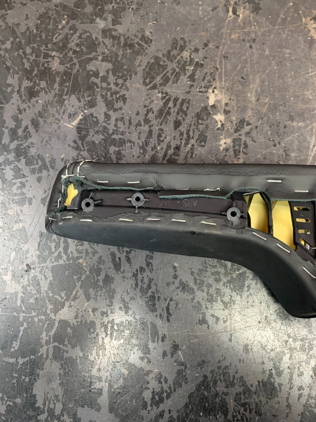 15-23 Dodge Challenger SRT OEM RH Right Passenger Side Door Armrest OEM.