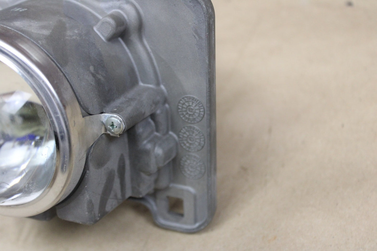 2008-2014 Dodge Challenger Xenon HID Ballast Projector Module Bulb Assembly OEM