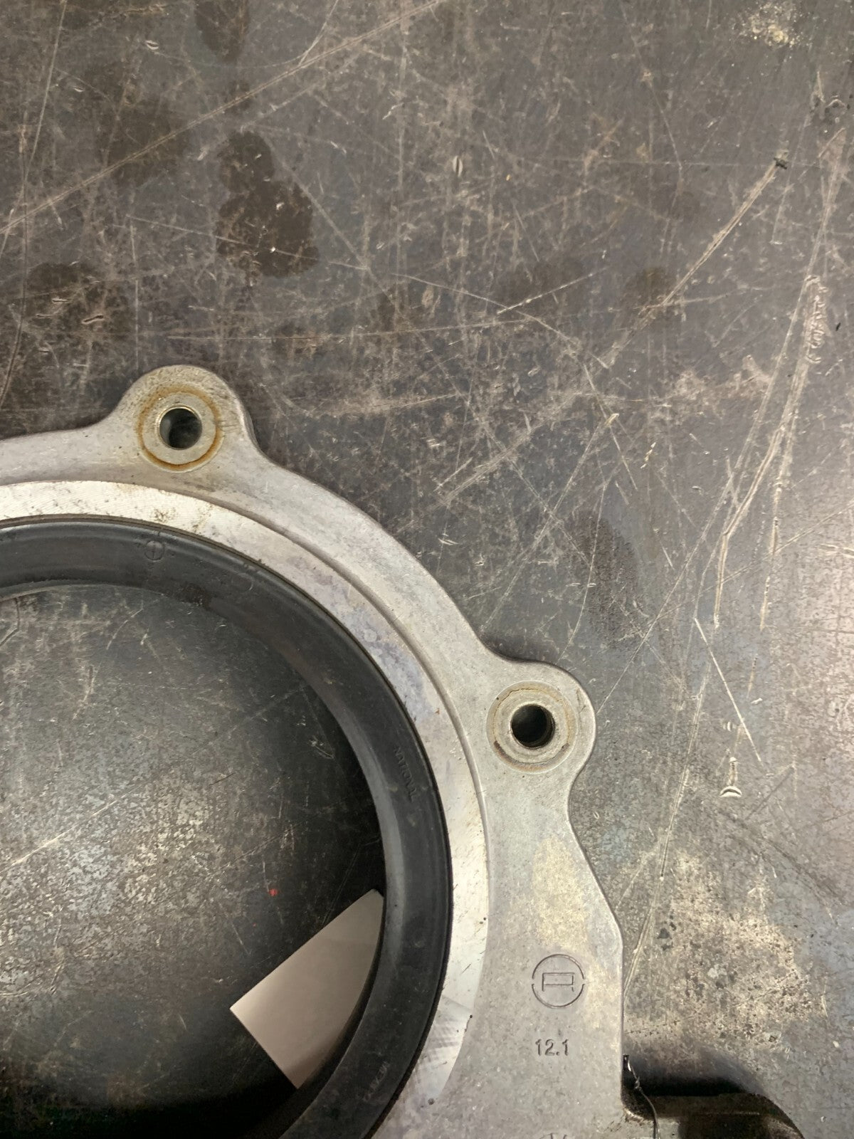 2011-2018 DODGE RAM 1500 5.7L GAS ENGINE CRANKSHAFT REAR OIL SEAL RETAINER OEM