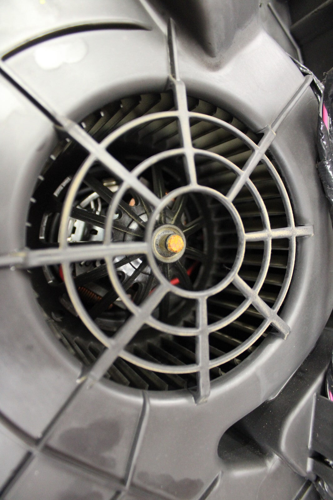 2007-2013 Cadillac Escalade Rear Heater Core Box A/C HVAC Box Assembly Blower