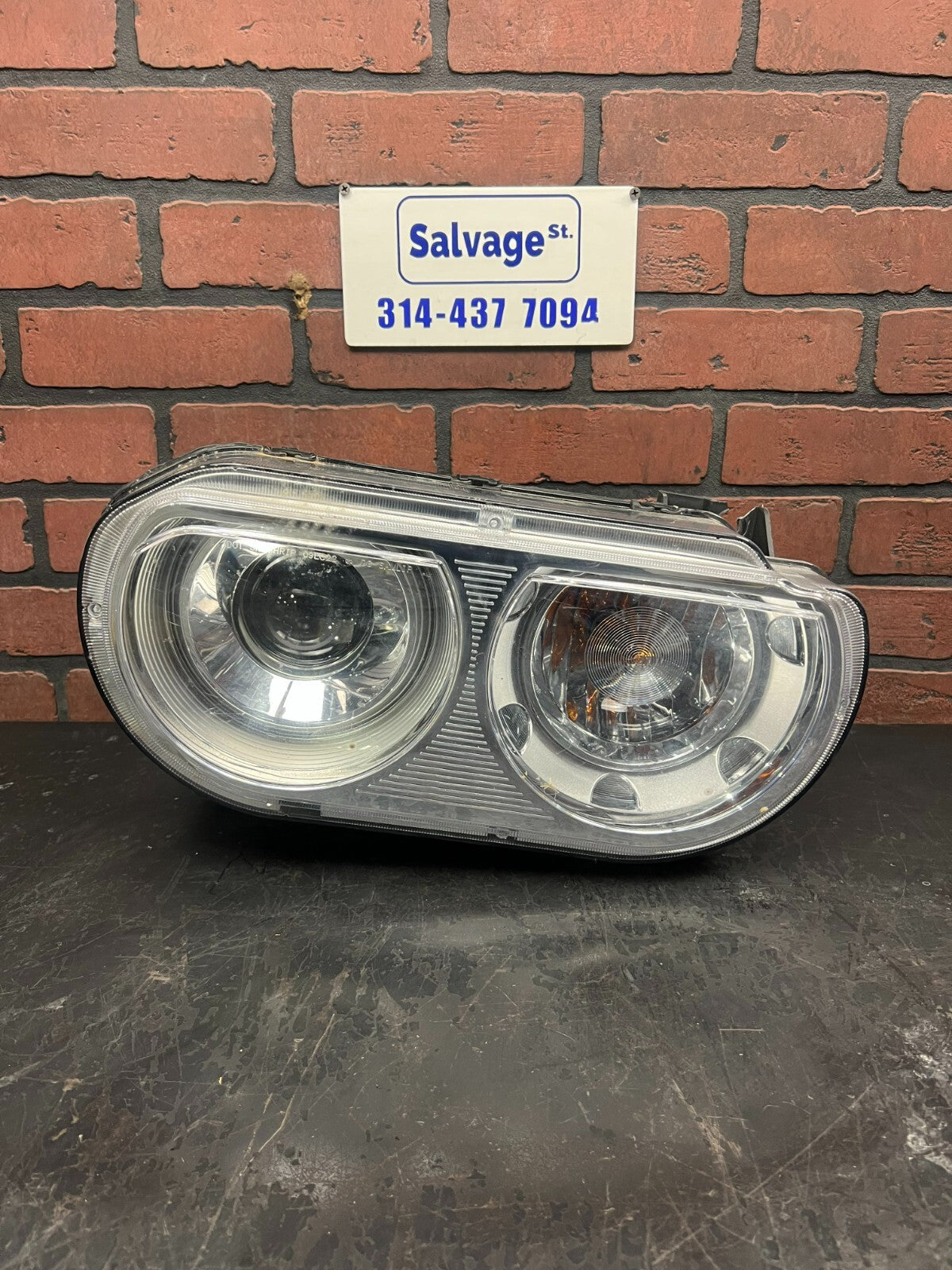 2008-2014 DODGE CHALLENGER HEADLIGHT OEM XENON HID Driver OEM RH Mopar