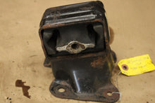 2006-2010 Jeep Grand Cherokee Commander Mopar Engine Mounting Bracket Right Side