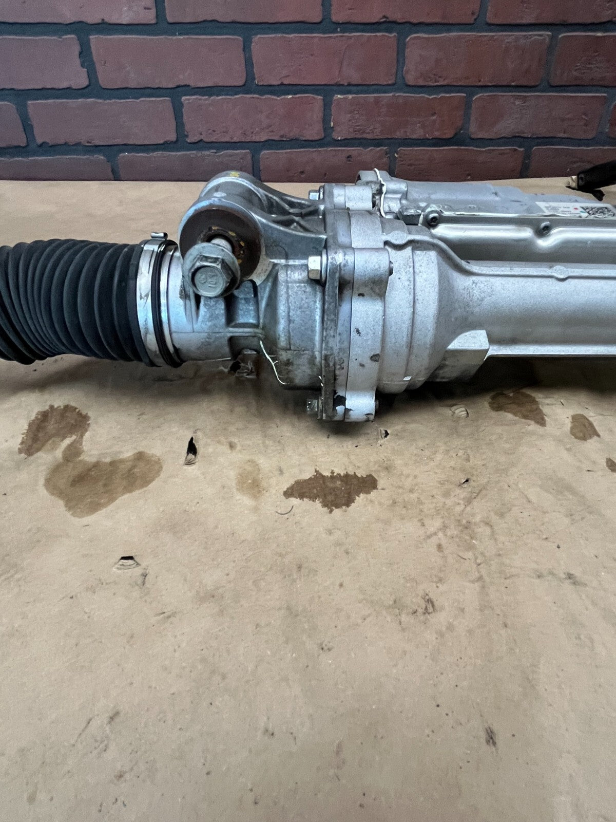 16-23 RWD DODGE CHARGER CHALLENGER 300 STEERING GEAR RACK PINION OEM 68526096AB