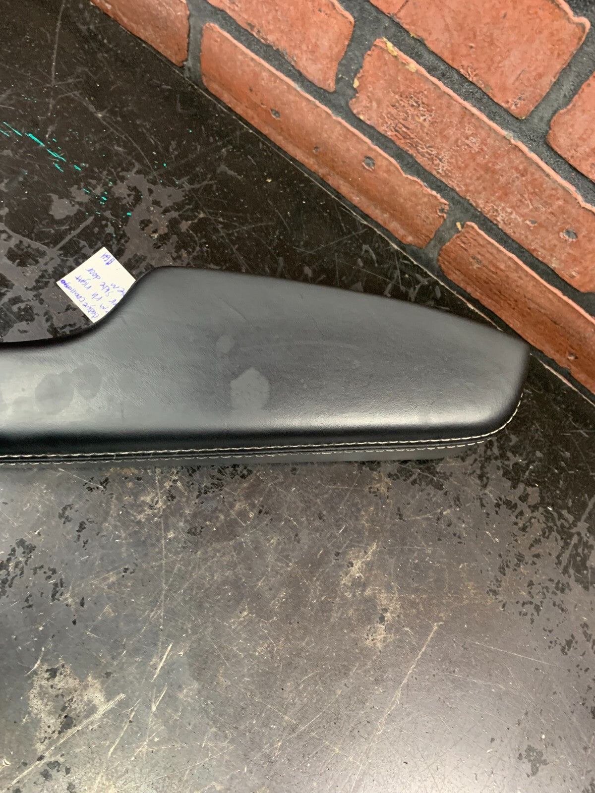 15-23 Dodge Challenger SRT OEM RH Right Passenger Side Door Armrest OEM.