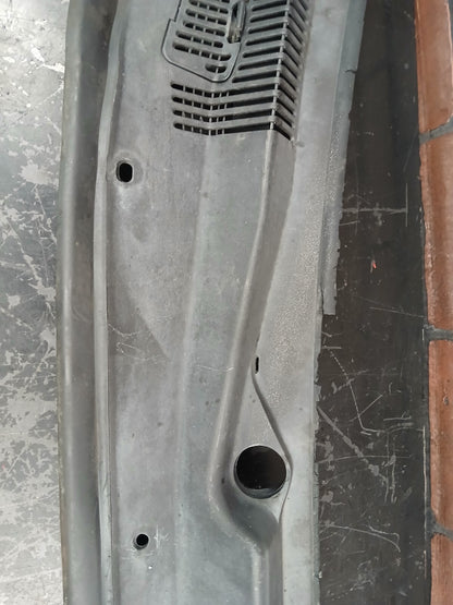 2005-2010 Charger Magnum 300 Exterior Windshield Defroster Cowl Panel 04805834ac