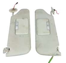 2007 Jeep Grand Cherokee Gray Extendable Sun Visor Set w/ Mirror & Lights
